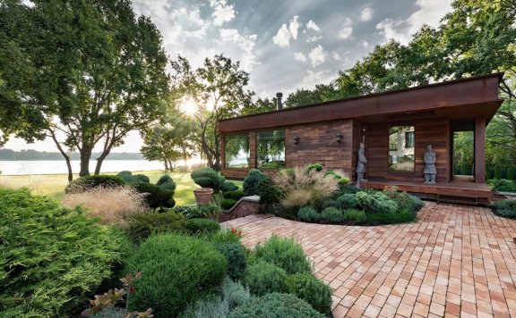 太治愈了! 乌克兰河边舒适宁静的小木屋